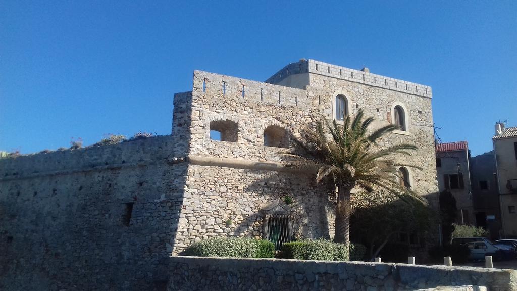 U Castellu Guesthouse Алгайола Екстериор снимка