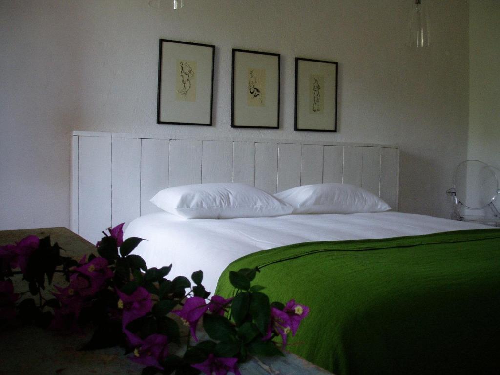U Castellu Guesthouse Алгайола Стая снимка